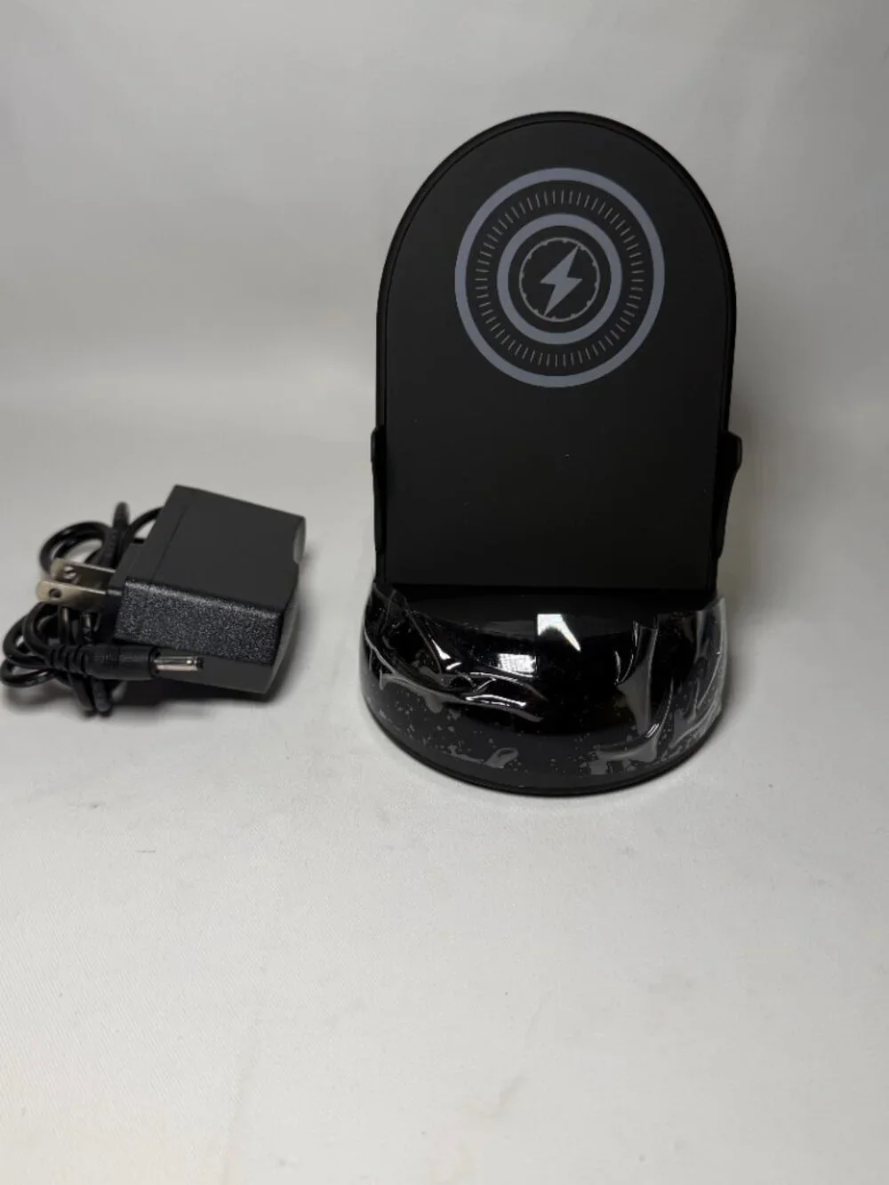 Dome Security Camera w/Wireless Charger Indoor Pet/Baby Monitoring 2.4/5GHz New